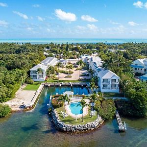 Islander Bayside Villas & Boatslips